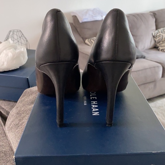 Heels 👠👠 - Picture 3 of 5